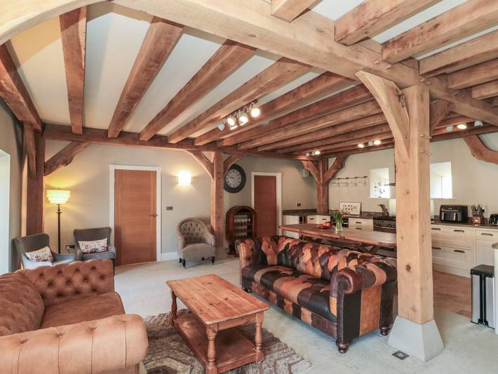 Cottage for 15 people, with hot tub and garden in Yorkshire