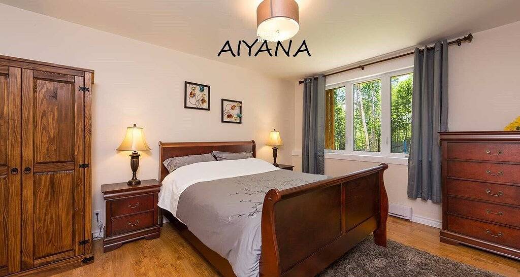 Luxurious cottage with hot tub, heated swimming pool, billiard in Le Massif