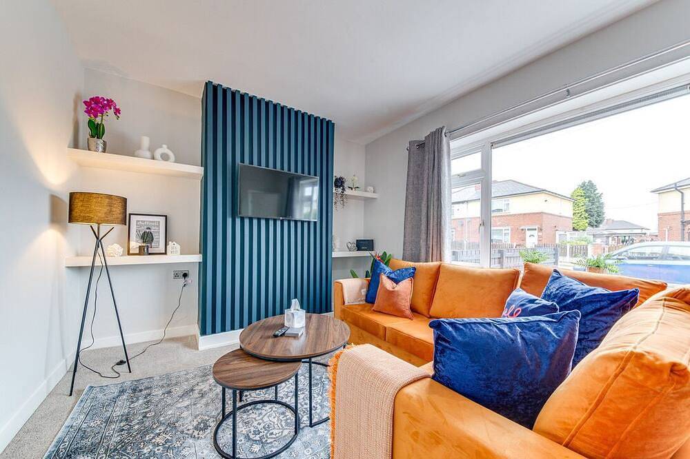 Modern 3 bed, home from home with free parking in Barnsley, South Yorkshire
