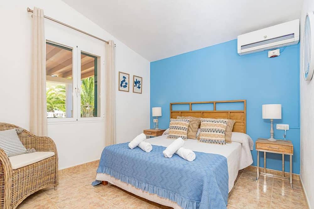 -20% Villa Noelia a 350 metros de la playa, piscina privada, aire acondicionado y Wifi gratis. in Santo Tomas, Es Migjorn Gran