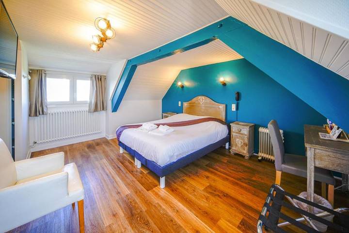 Hôtel pour 4 personnes, avec vue à Le Vivier-sur-Mer - 2