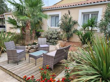 Gîte pour 4 personnes, avec jardin à Aumes