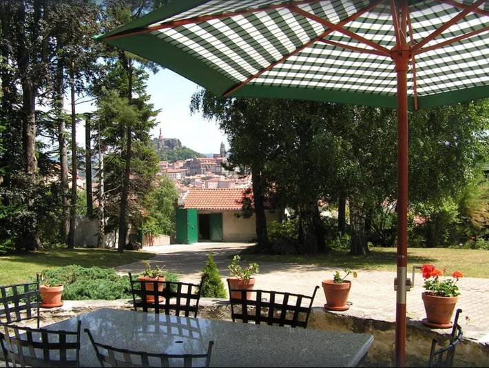 Location de vacances pour 7 personnes, avec Balcon et Terrasse ainsi que Jardin et Vue à Le Puy-en-Velay - 4