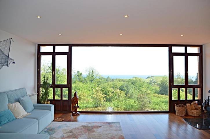 Chalet para 8 personas, con piscina además de vistas y jardín en Comarca de Oriente - 2