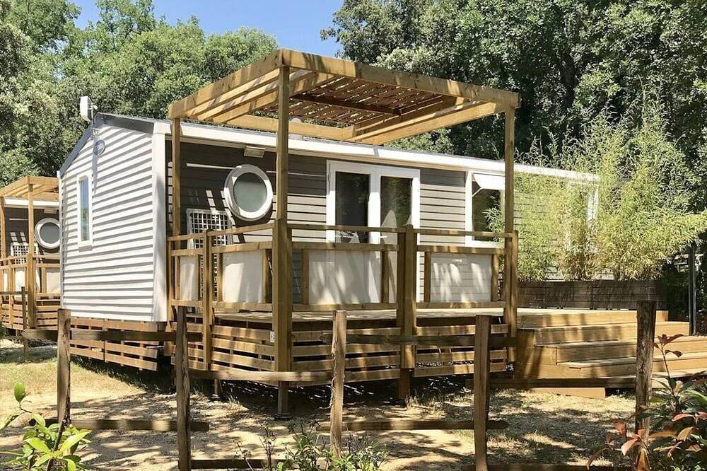 Camping 4 étoiles - Piscine in Sorgues, Vaucluse