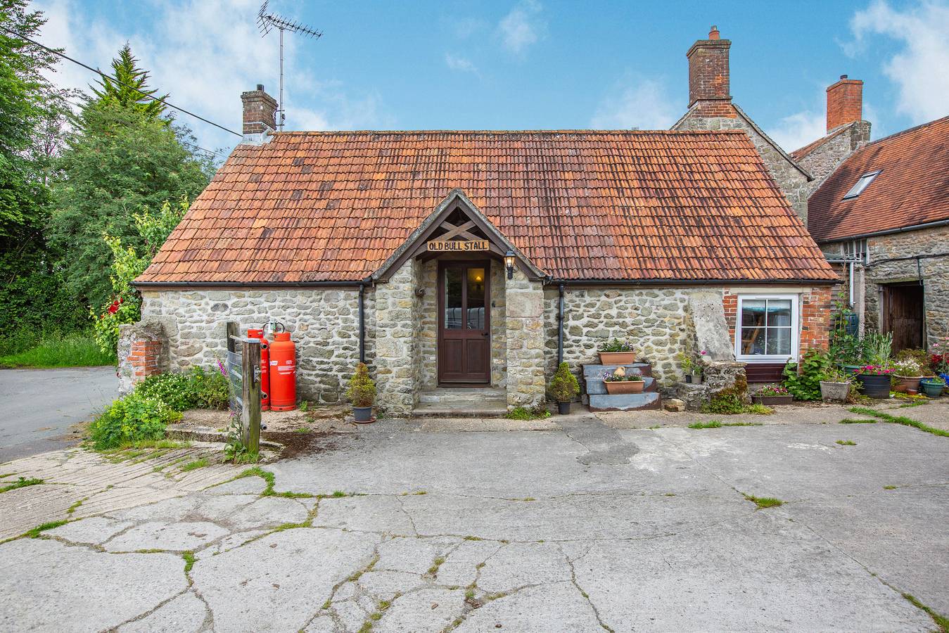 Log Cabin for 4 People in Pen Selwood, Cranborne Chase