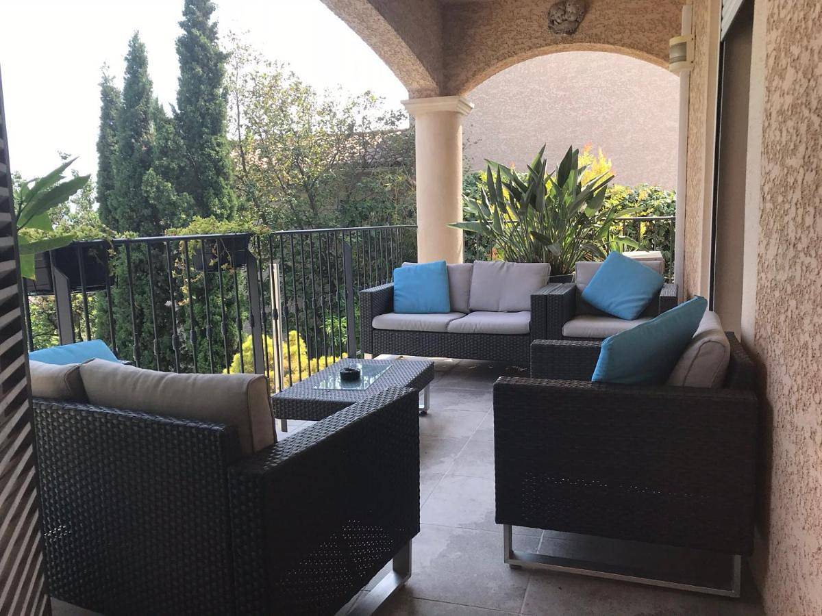 Double Room with Private Terrace in Bouzigues, Côte méditerranéenne (France)