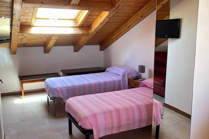 Gîte pour 5 personnes, animaux acceptés à Alì Terme - 4