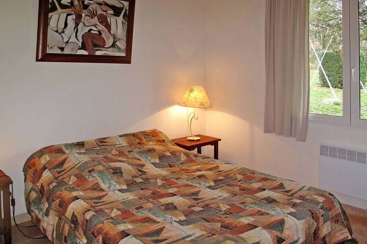 Location de vacances pour 4 personnes, avec Terrasse et Jardin à Ampus - 2