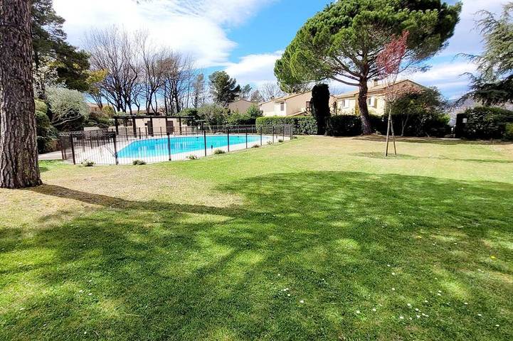 Villa pour 8 personnes, avec piscine ainsi que jardin et terrasse à Mouans-Sartoux