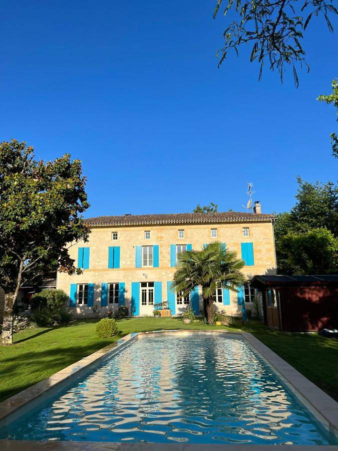 Location de vacances pour 4 personnes, avec piscine ainsi que jardin et vue à Montcaret - 2