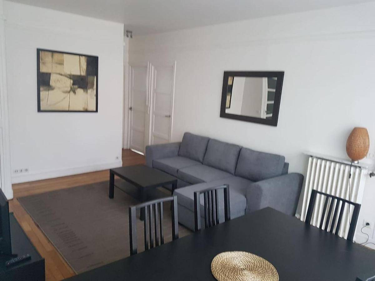 Appartement entier, Three-Bedroom Apartment in Malakoff, Hauts-de-Seine