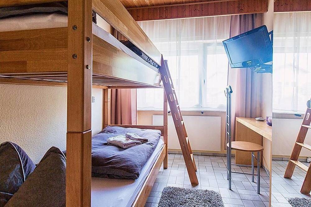 4 Sterne Ferienwohnung mit 4 Schlafzimmern in Hünfelden, Landkreis Limburg-Weilburg