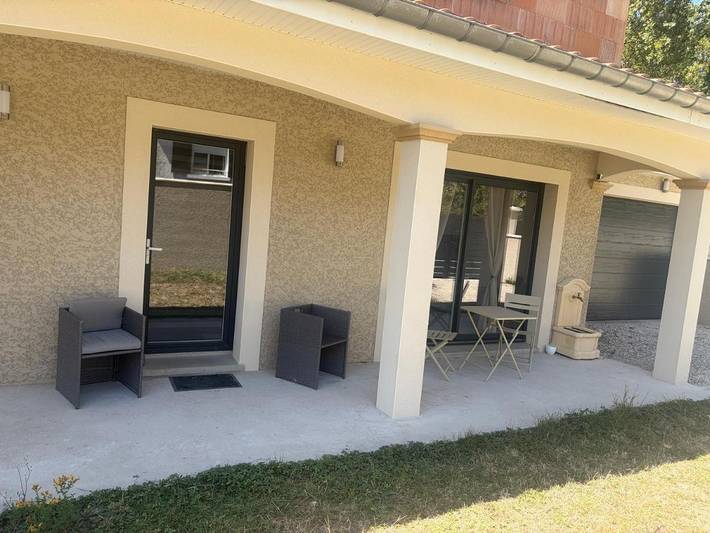 Gîte pour 5 personnes, avec Terrasse et Jardin à Saint-Dizier