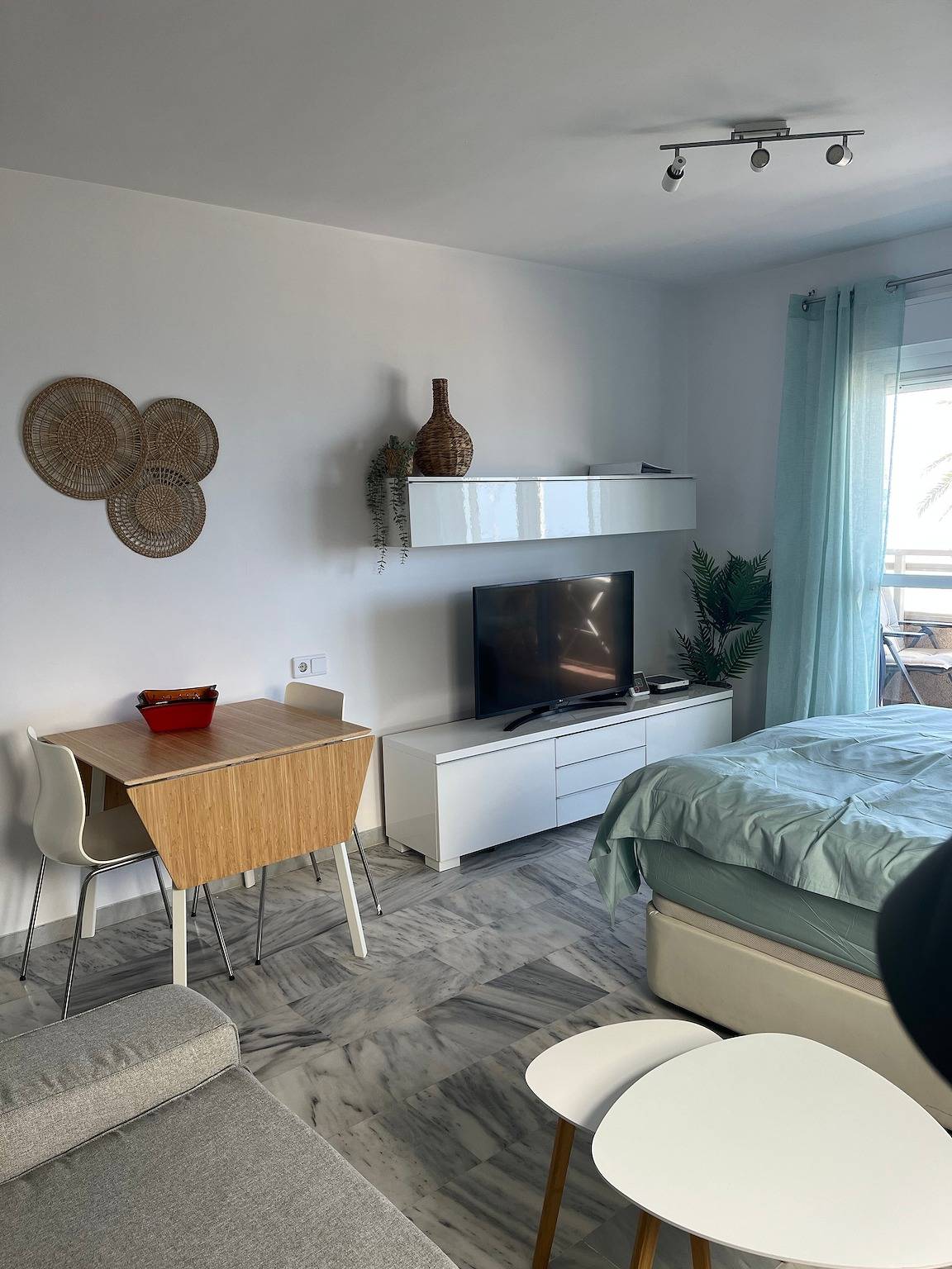 Appartement "Studio 2 Zeezicht" Aan het Strand met Zeezicht, foto 9