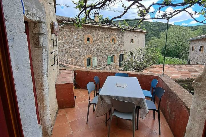 Location de vacances pour 6 personnes à Thoiras