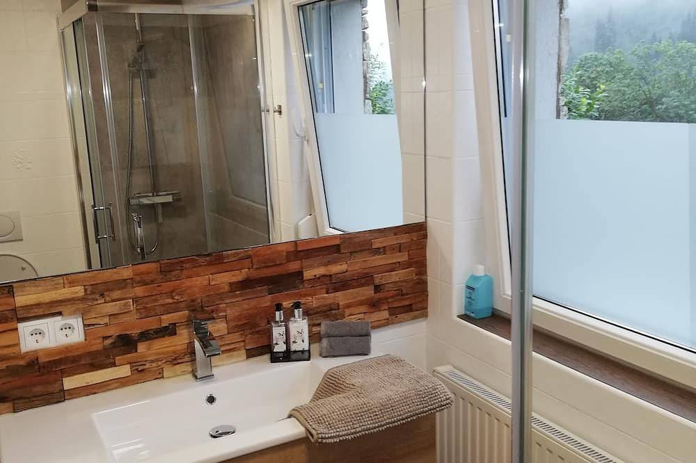 Ganze Wohnung, Gemütliche Ferienwohnung mit traumhafter Blick auf die Montafoner Bergwelt in Silbertal, Schruns-Tschagguns