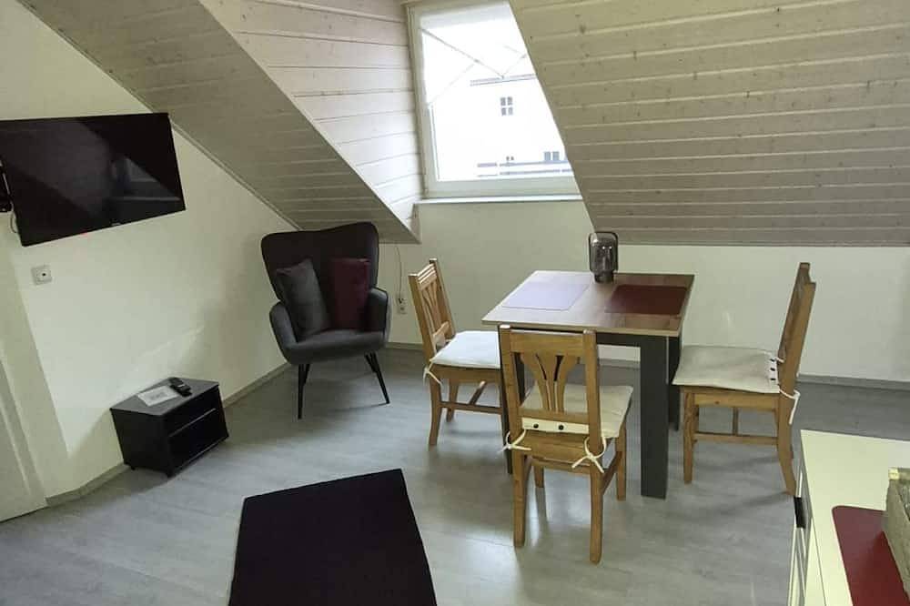 Ganze Wohnung, Ferienwohnung 2 35qm mit kleiner Küche in Zirndorf, Franken