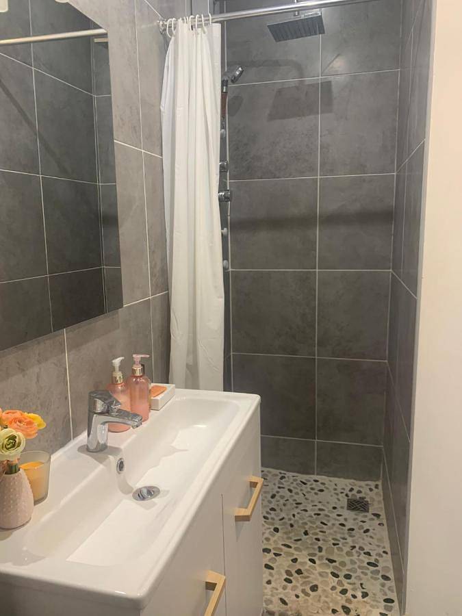 Appartement entier, One-Bedroom Apartment in Maubeuge, Avesnes-sur-Helpe
