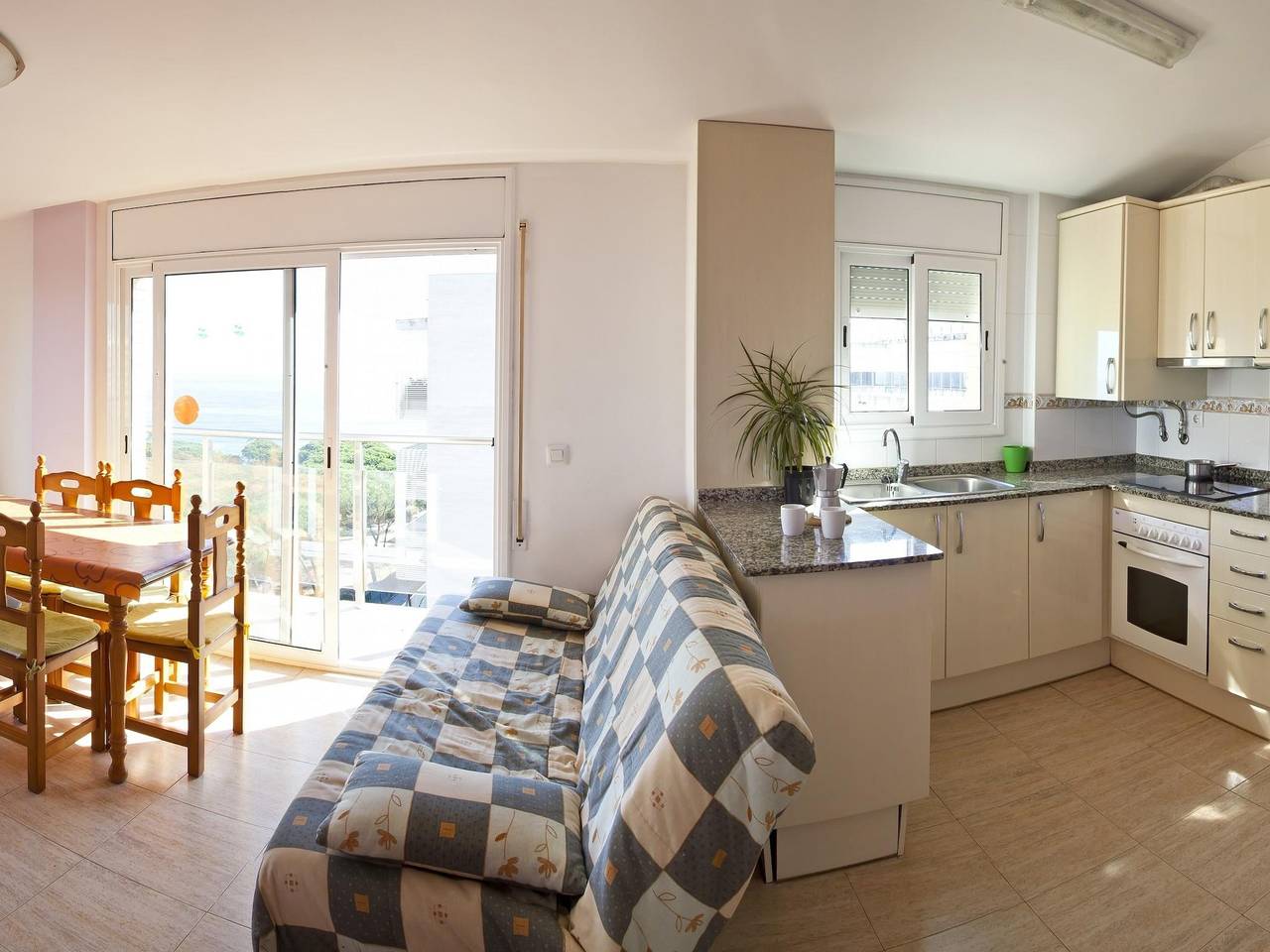 Apartamento vacacional entero, Apcostas - Villa De Madrid / Dos Dormitorios in Els Pins Blanes, Blanes