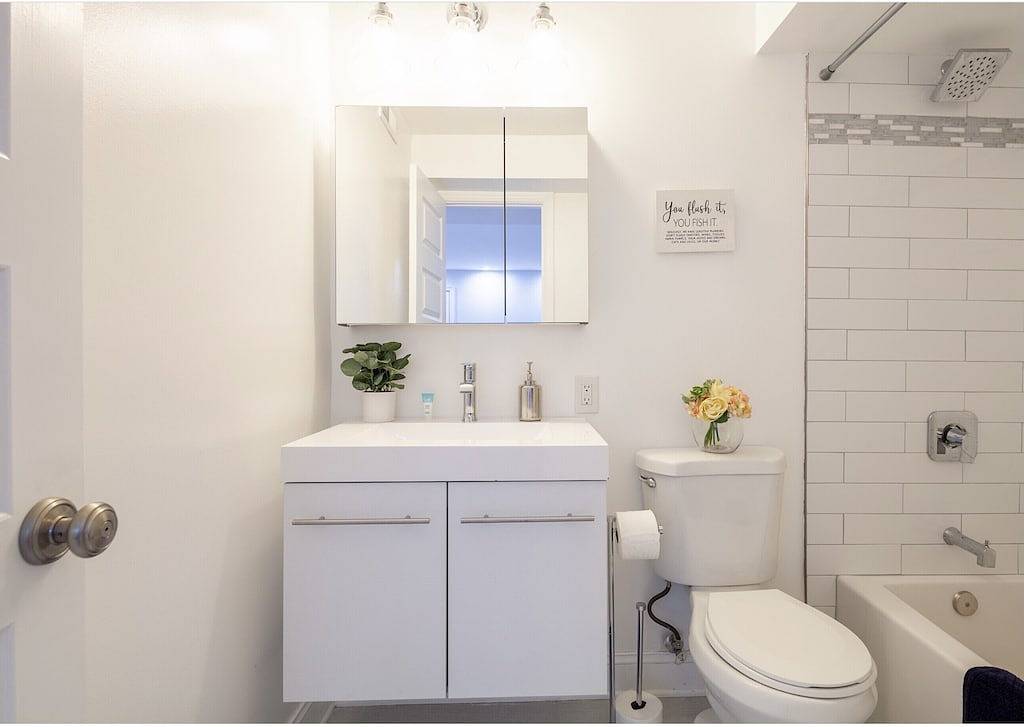 Georgetown - 1-Br- Apt #1-450 Sf (Near Campus) in Washington D.C., District of Columbia