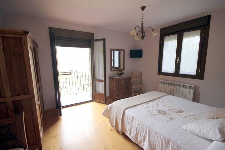 Gîte pour 6 personnes, avec balcon et jardin à Plan - 4