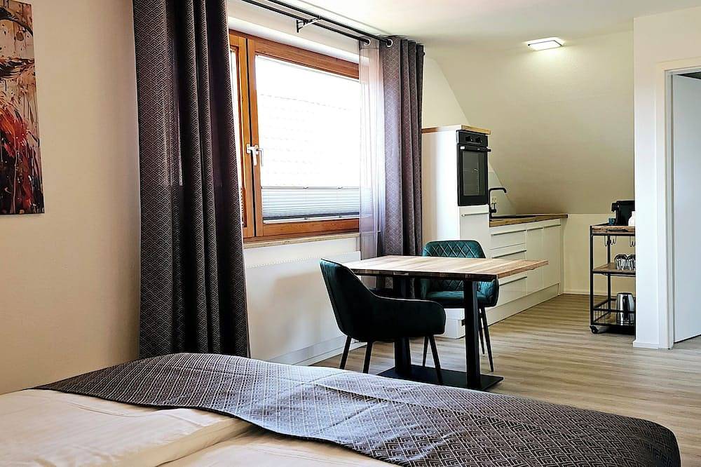 Ganze Wohnung, Elodia Luxus Apartment - Wlan, Smart Tv, Terrasse, Küche, Handtücher in Heidenheim, Stuttgart Region