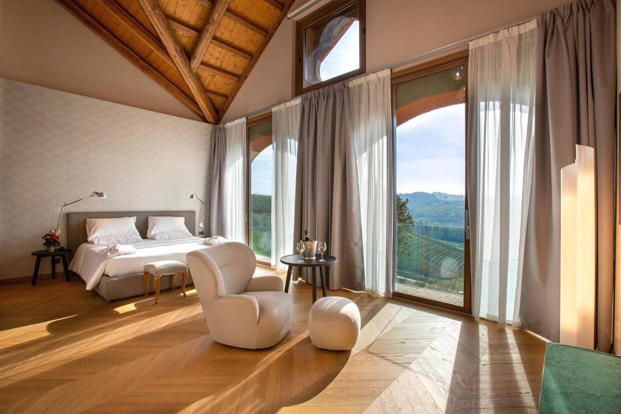Villaggio Narrante - Cascina Galarej in Diano d'Alba, Langhe
