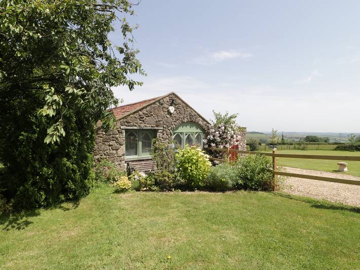 Cottage for 3 people, with Garden in North Somerset