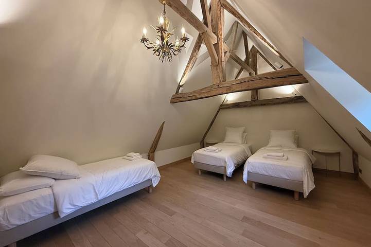 Location de vacances pour 9 personnes, avec terrasse et jardin à Anché - 4