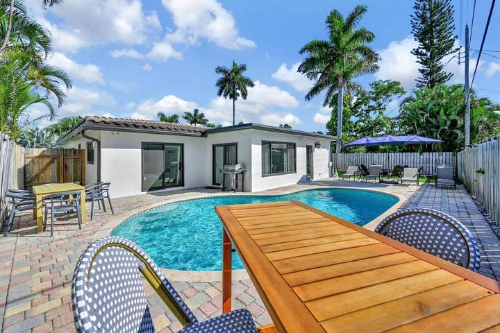 Vacation rental for 10 people, with yard, with pets in Deerfield Beach
