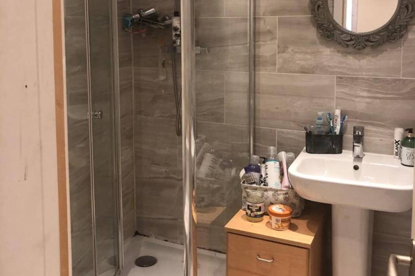 House - Sleeps 2 - Patio - Parking in High Wycombe, Chiltern Hills