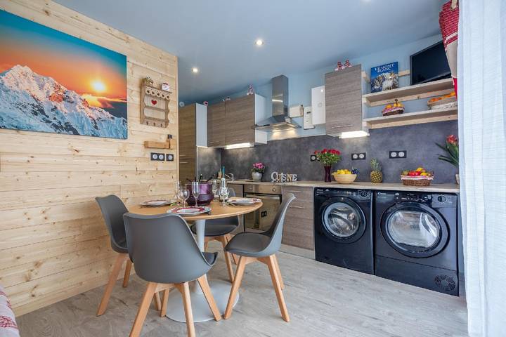 Chalet pour 4 personnes, avec balcon et jardin à Fontcouverte-la-Toussuire