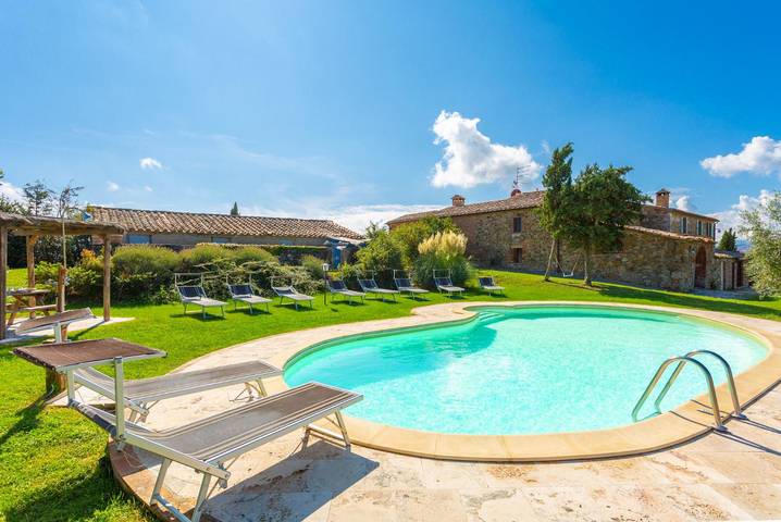 Villa per 10 persone con piscina per bambini in Sarteano, Siena e dintorni
