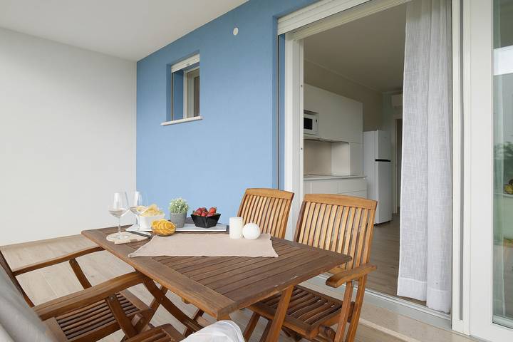 Ganze Wohnung, Ferienwohnung 'Deluxe 5' mit Gemeinschaftsgarten, Wlan und Klimaanlage in Lido di Jesolo, Jesolo-stadt