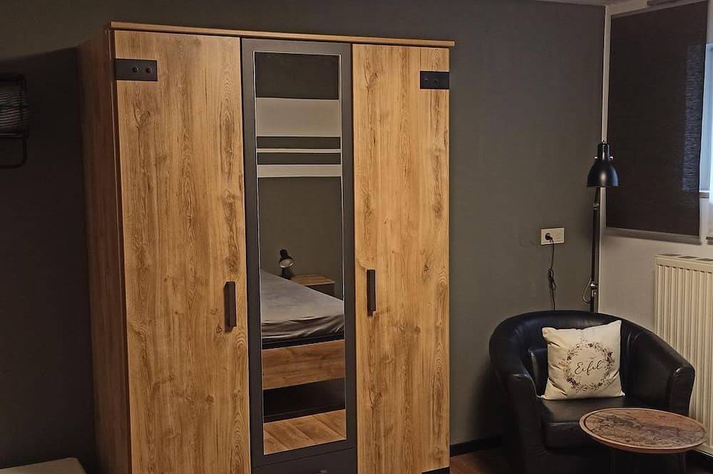 Ganze Wohnung, Ferienwohnung am Tälchen - 2-Bett-Fewo Ferien am Tälchen für 1-4 Pers. in Hillesheim, Vulkaneifel