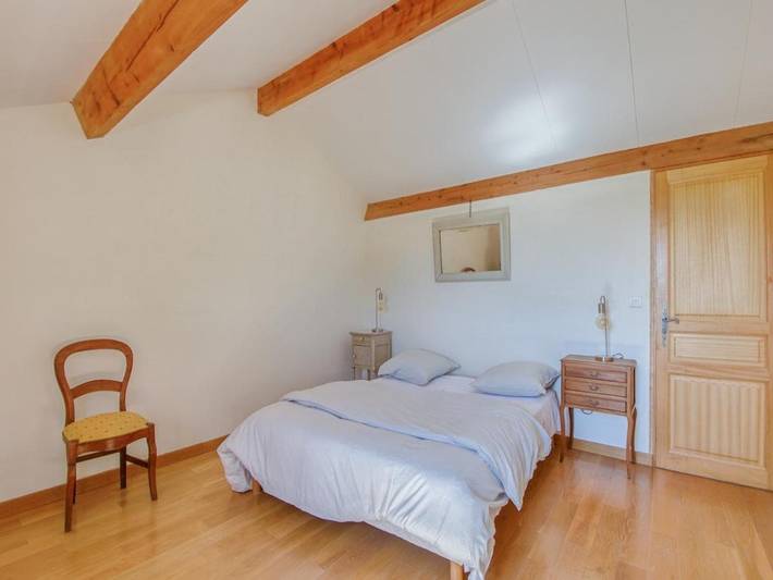 Location de vacances pour 6 personnes, avec terrasse ainsi que jardin et piscine à Sauveterre-la-Lémance - 4