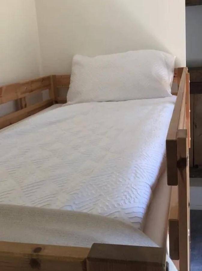 Chambre d’hôte pour 3 personnes, avec jardin et piscine, animaux acceptés à Troche - 2
