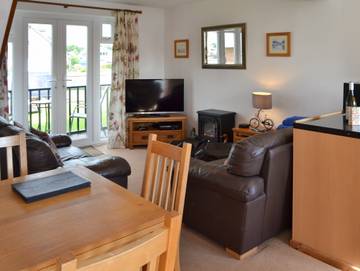 Log Cabin for 2 People in Wroxham, East of England, Photo 3