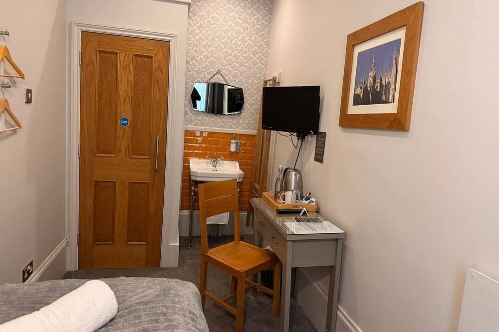 Single Room at Regency Guest House in Market Ward, Cambridge