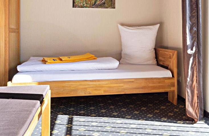 Hotel für 3 Personen, mit Terrasse und Garten sowie Seeblick und Ausblick in Wendisch Rietz - 4