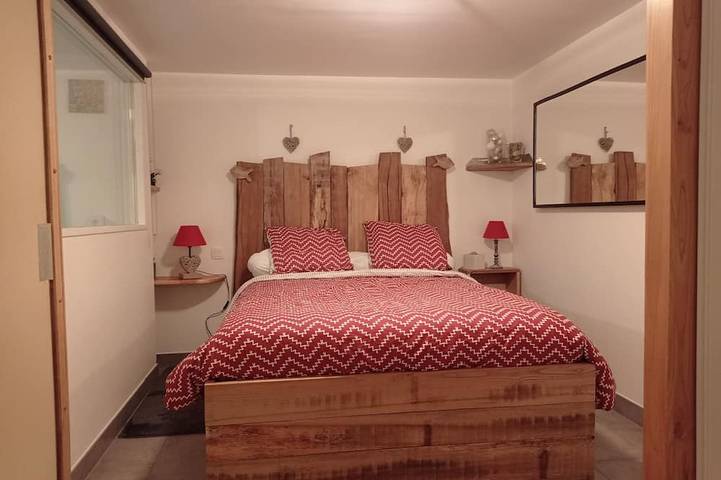 Gîte pour 3 personnes, avec Terrasse et Jardin à Sibiril - 2