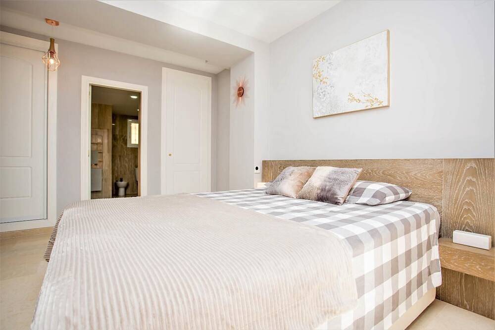 Luxury apart golf Sta María Marbella  3 bd 2.5 bth in Marbella East, Marbella