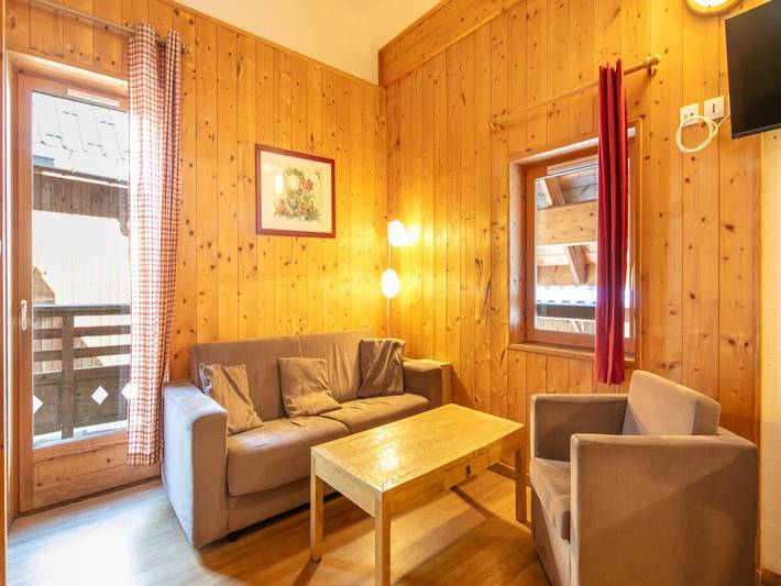 Gîte pour 10 personnes, avec balcon et piscine, animaux acceptés dans Col De La Croix De Fer - 2