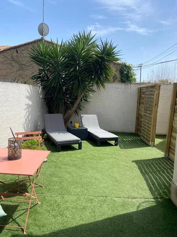 Double Room with Private Bathroom in Vias, Côte d'Améthyste