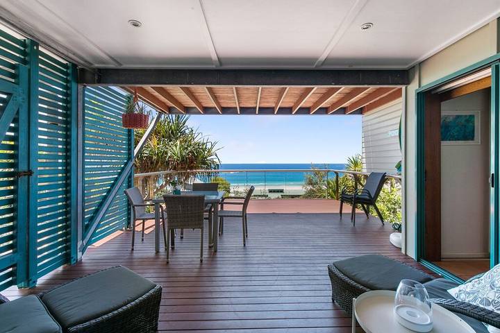 Holiday apartment for 6 people, with terrace and pool in North Stradbroke Island