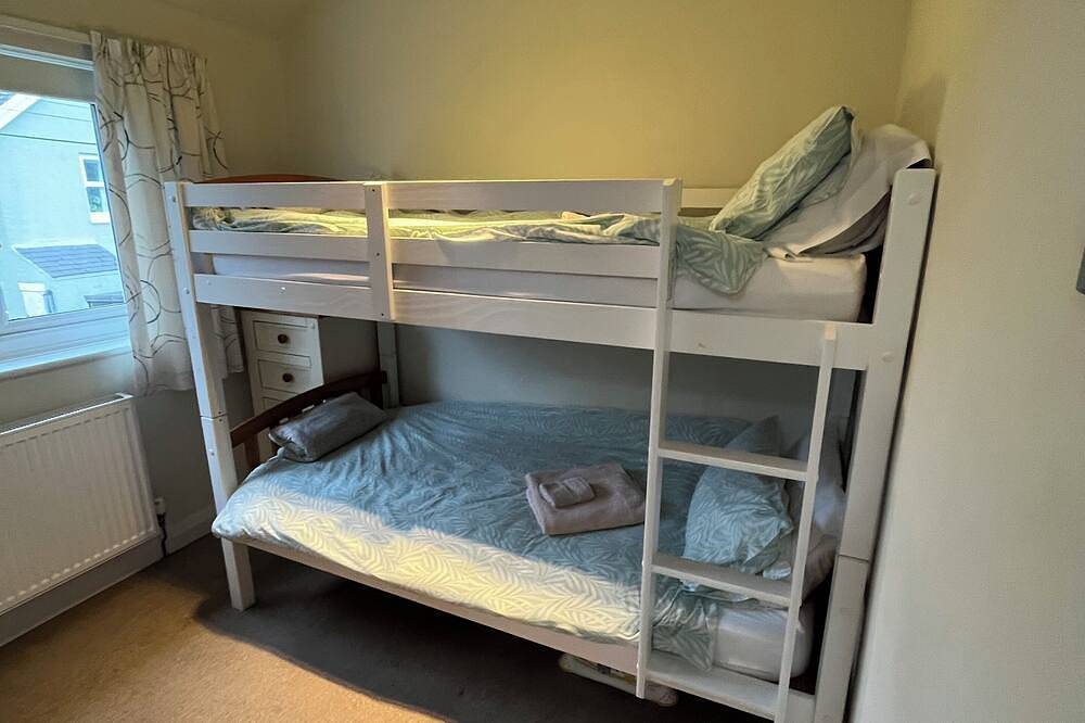 Encantadora cabaña de Conwy a pie de la ciudad duerme 4 más cuna Wifi y al aire libre. in Conwy, Snowdonia