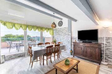 Gîte pour 6 personnes, avec balcon dans Saint-Aygulf