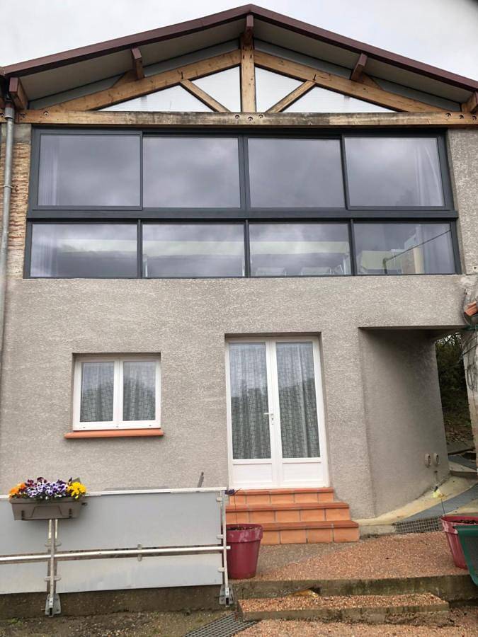 Appartement de vacances pour 3 personnes, avec Terrasse et Jardin ainsi que Piscine et Vue