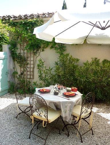 Gîte Le Mazet avec patio en Provence in Saint-Rémy-de-Provence, Région d'Arles